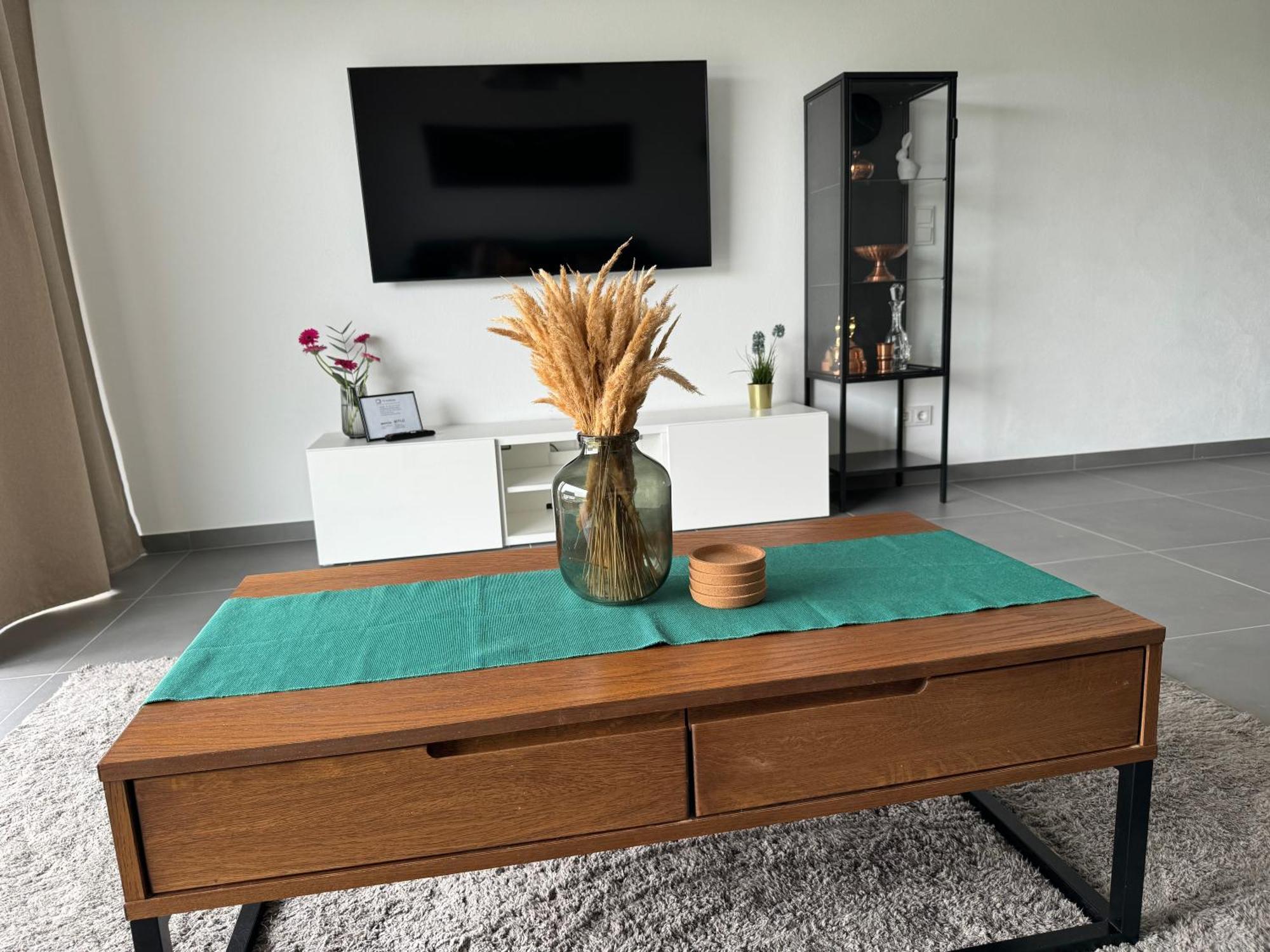 Modern & Grosszuegig! Ideal Fuer Familie & Arbeit Linden  Exteriör bild